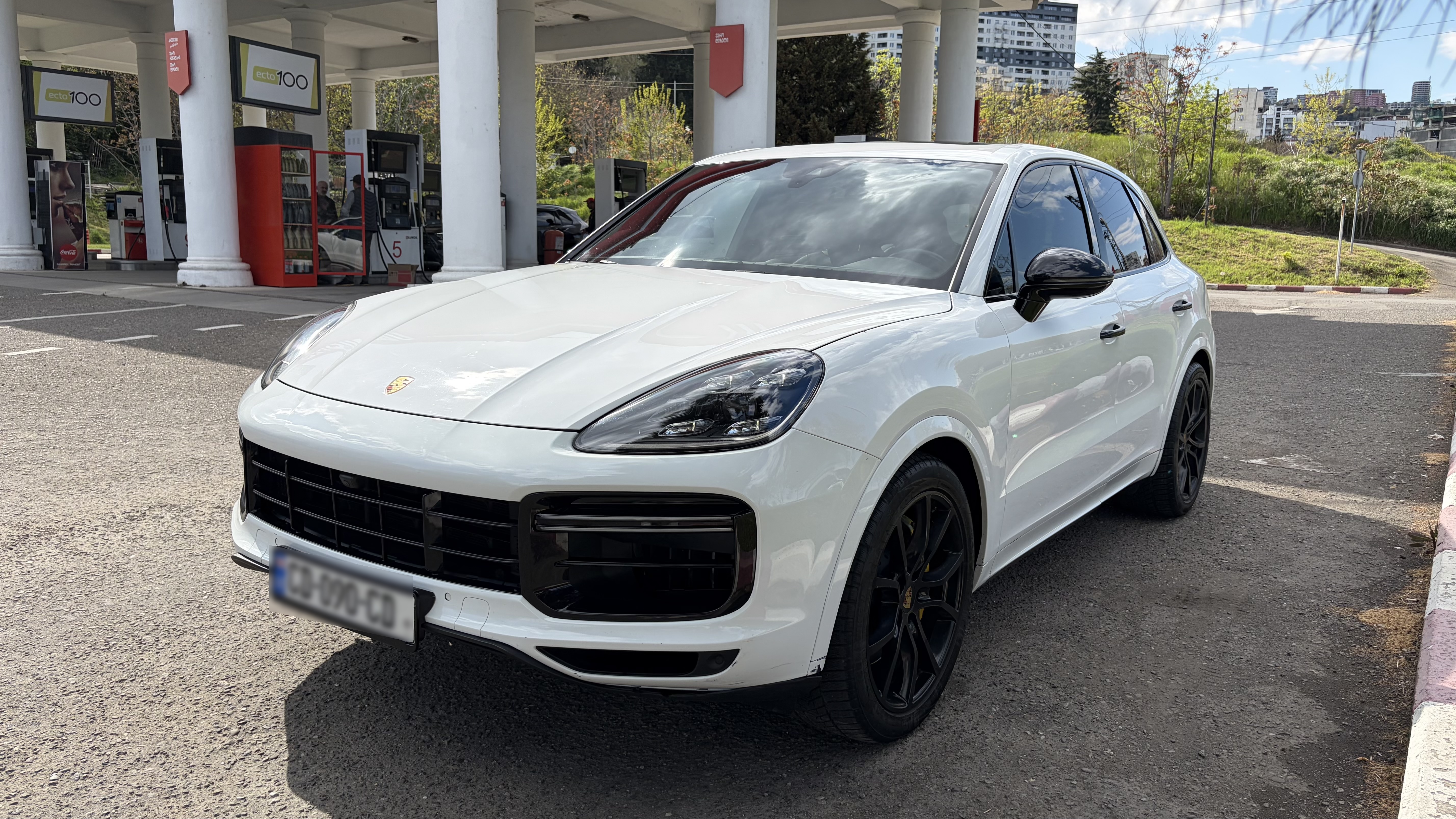 Porsche Cayenne 2019 — photo 2