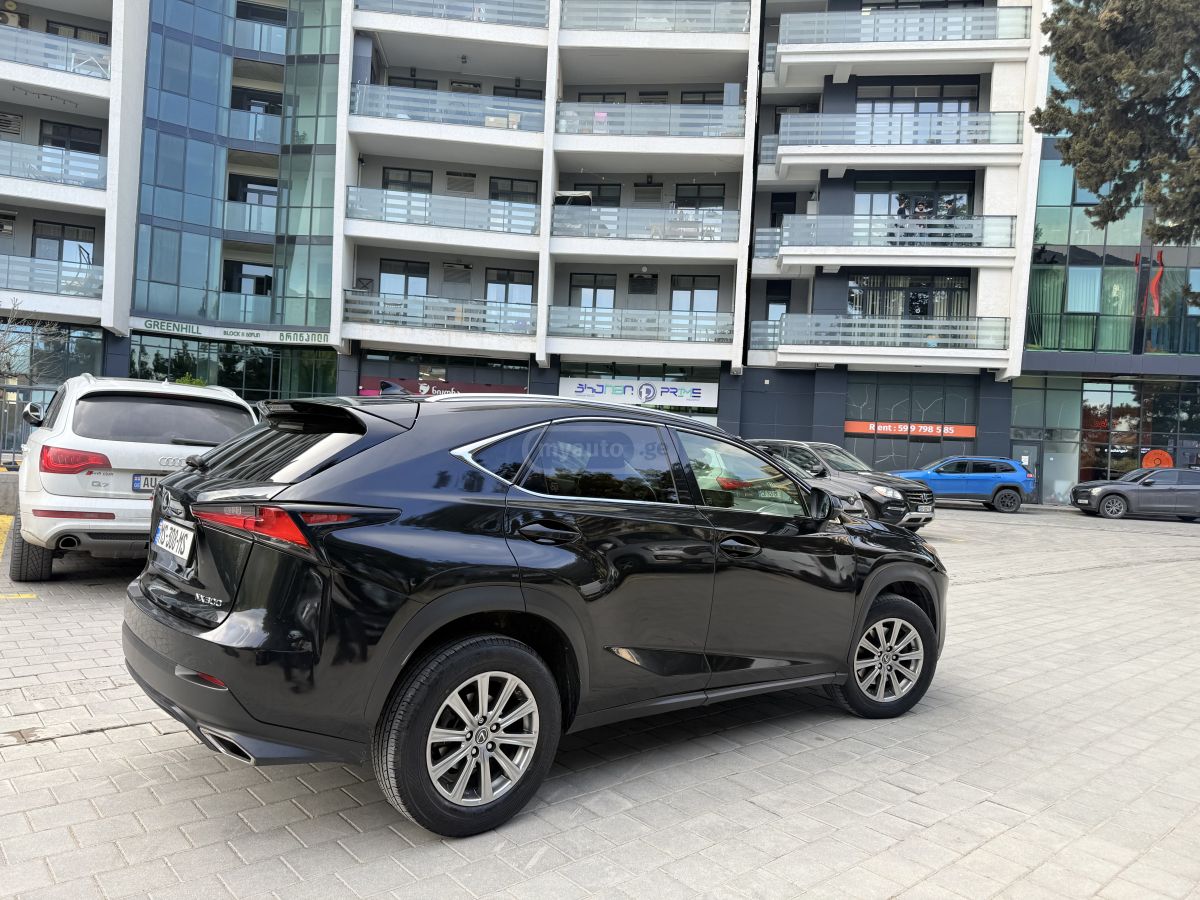 Lexus NX 300 2018 — photo 2