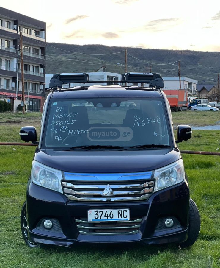 Mitsubishi Delica D2 2018 — photo 2