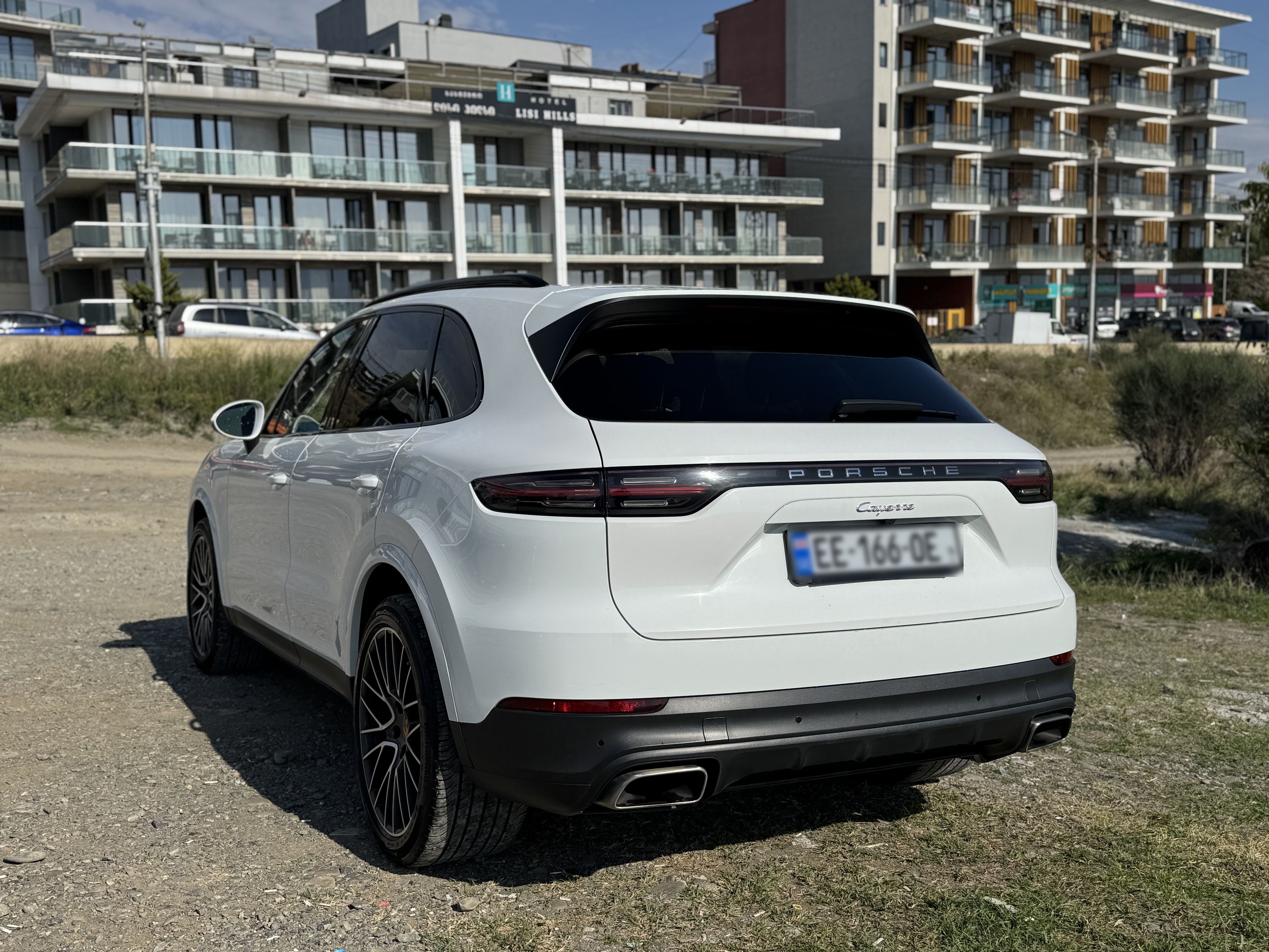 Porsche Cayenne 2020 — photo 2
