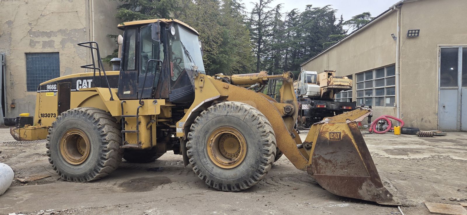 Caterpillar 966