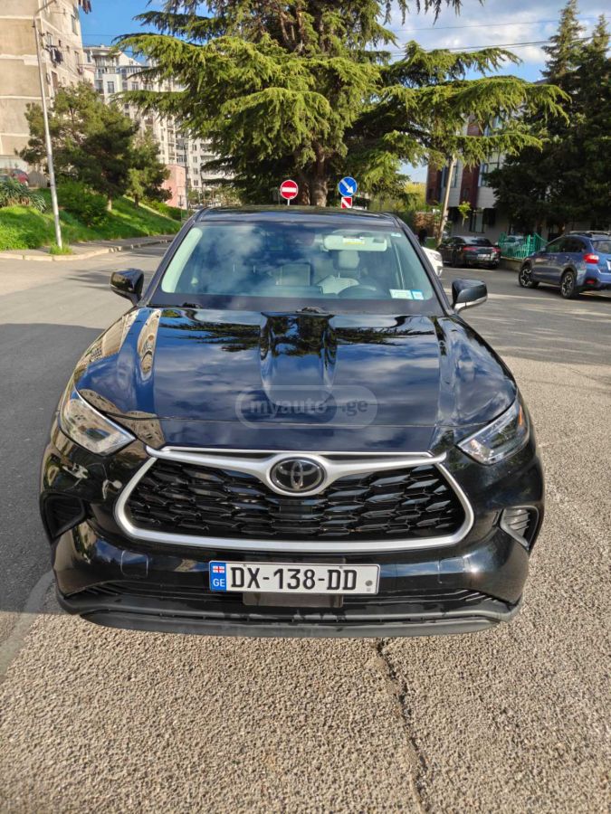 Toyota Highlander 2021 — photo 2