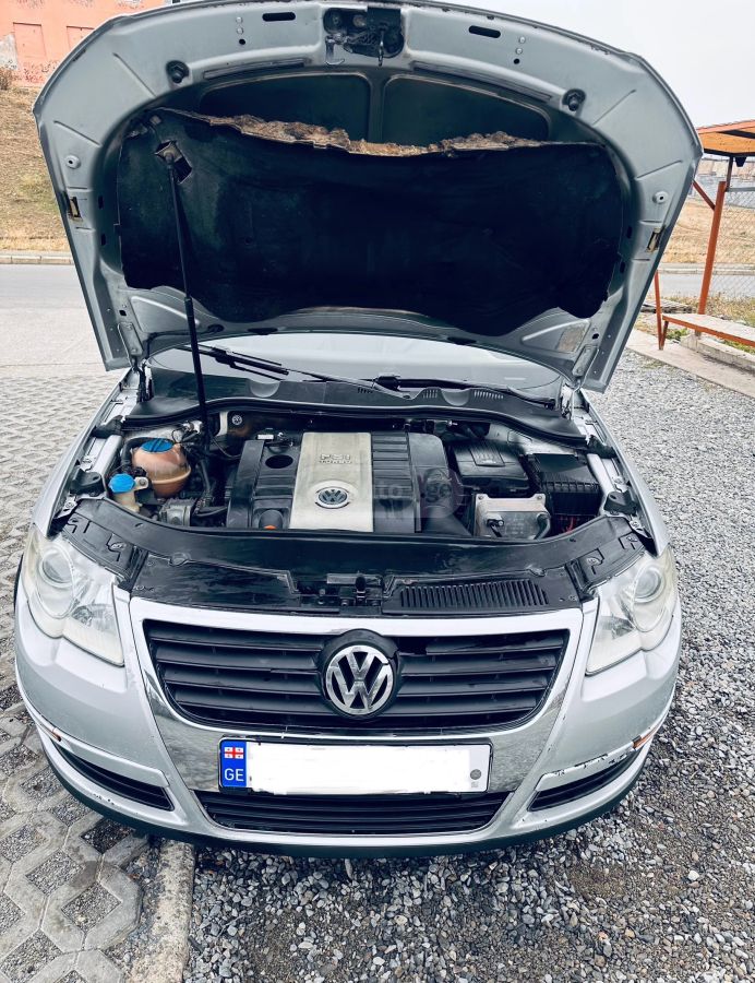 Volkswagen Passat 2005 — photo 2