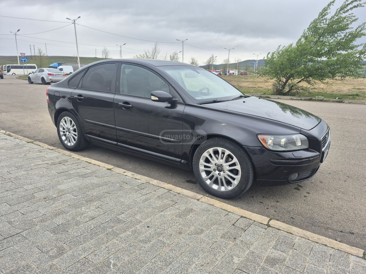 Volvo S 40 2005 — photo 2
