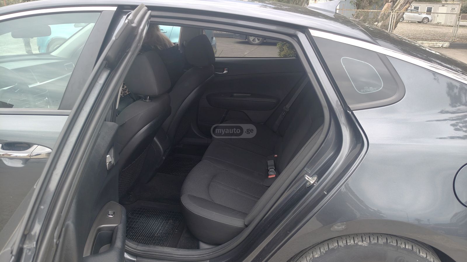 Kia Optima 2019 — photo 2