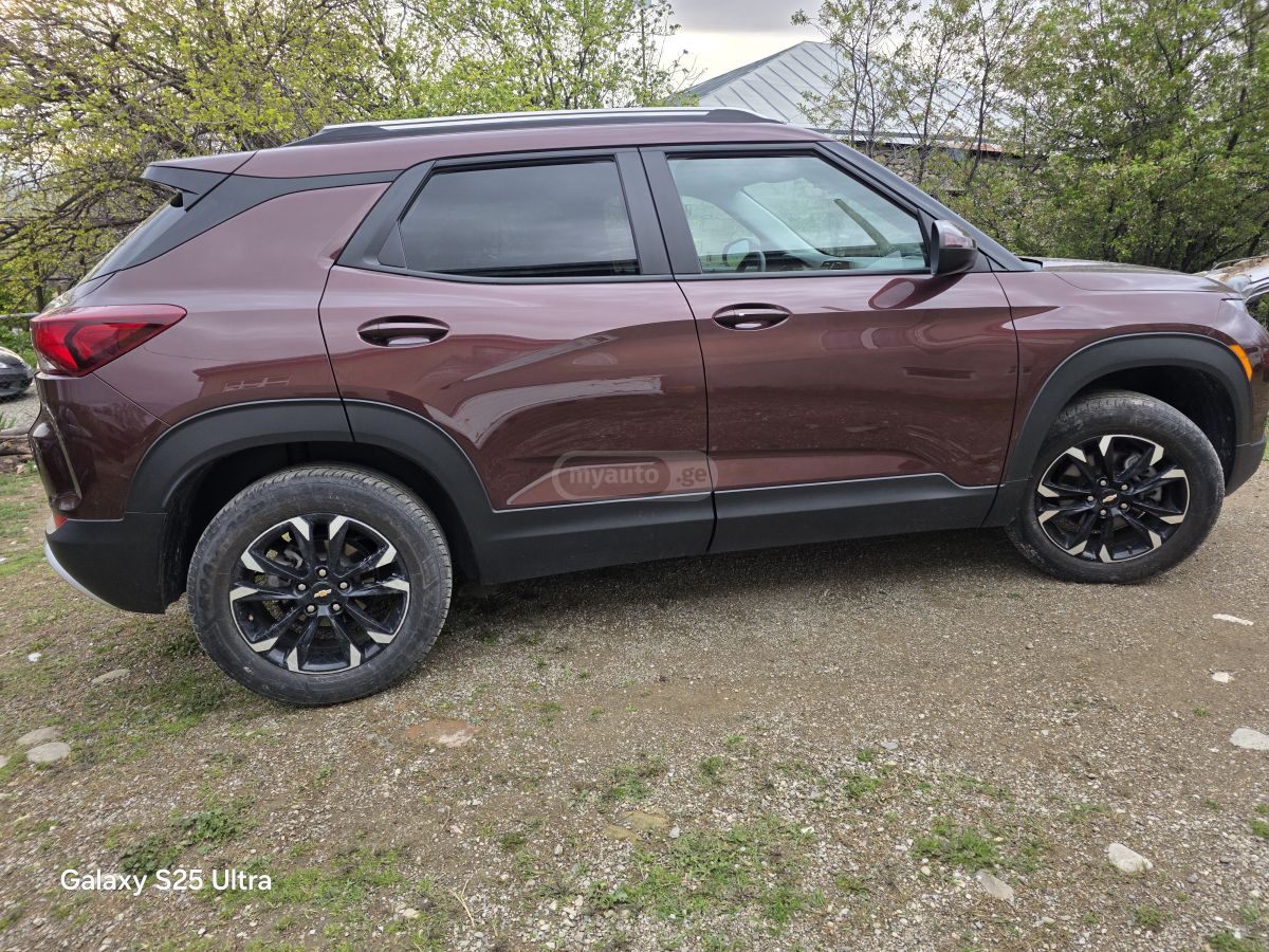Chevrolet Trailblazer 2022 — photo 2