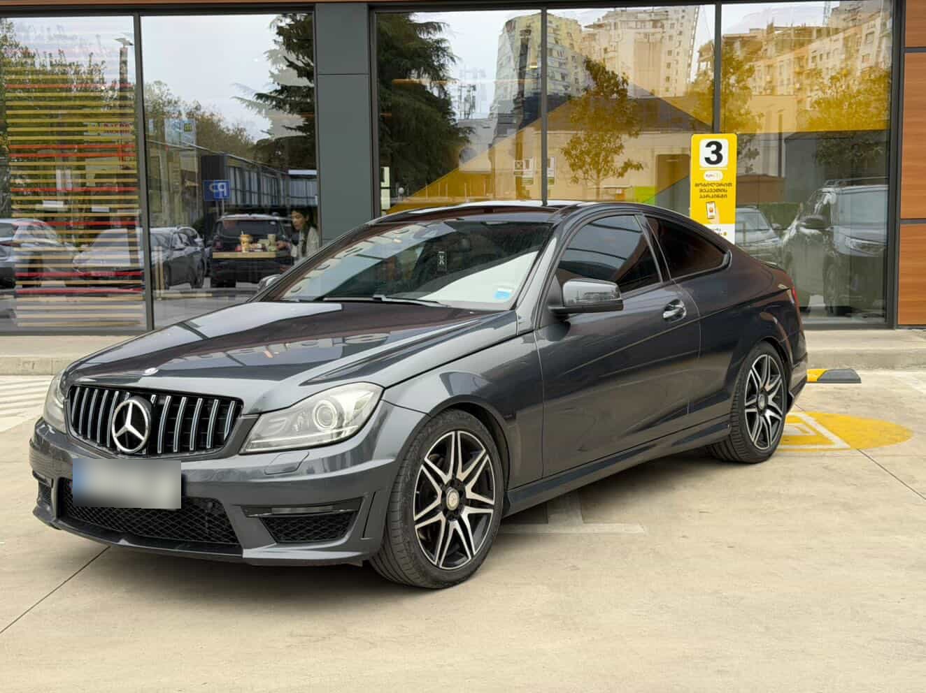 Mercedes-Benz C 350 2015 — photo 2