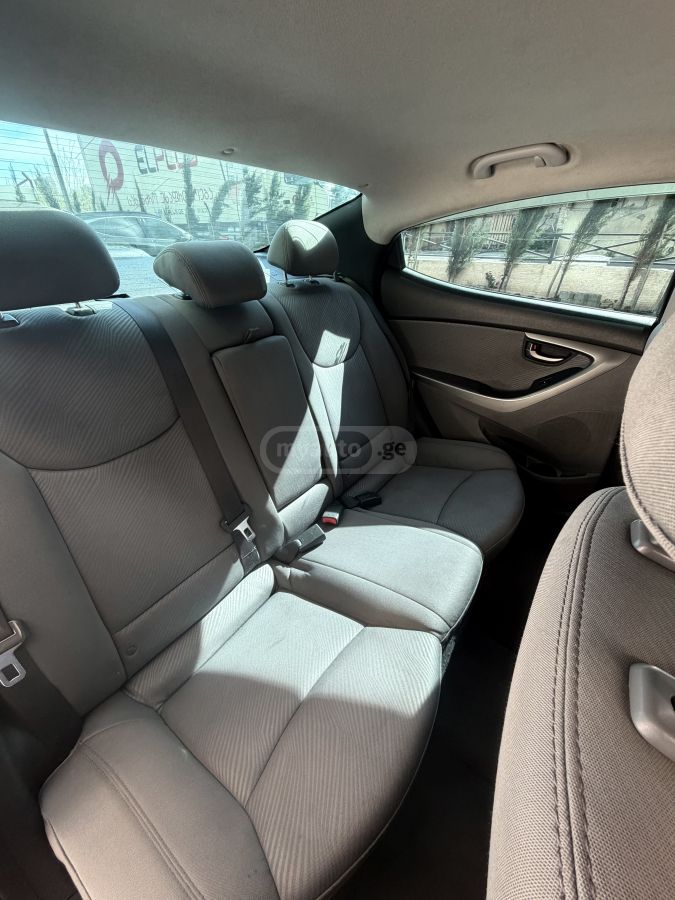 Hyundai Elantra 2013 — photo 2