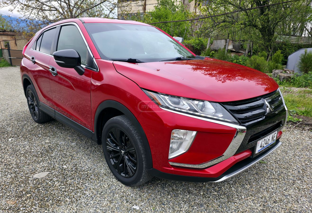 Mitsubishi Eclipse Cross 2018 — photo 2