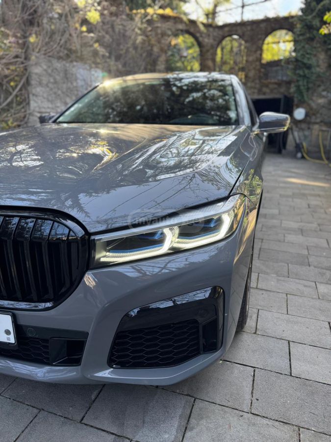 BMW 750 2021 — photo 2