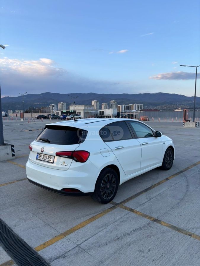 Fiat Tipo 2017 — photo 2