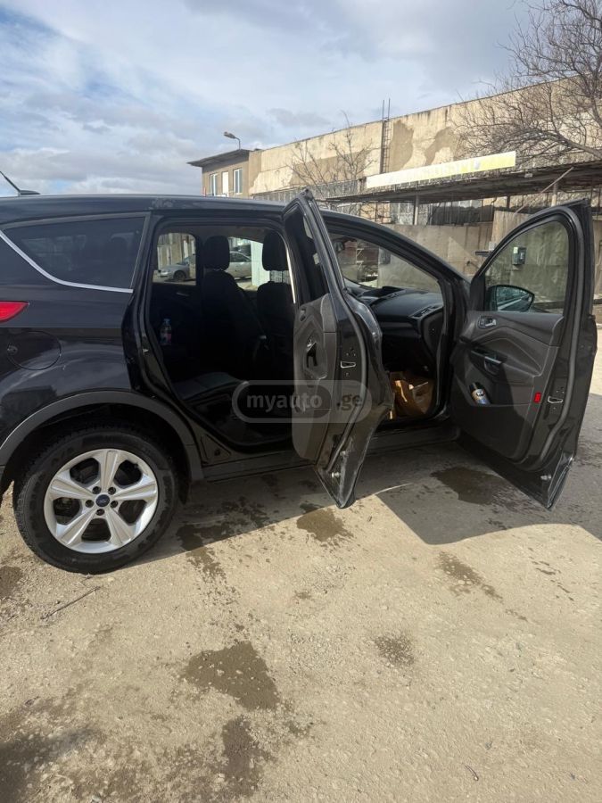 Ford Escape 2015 — photo 2