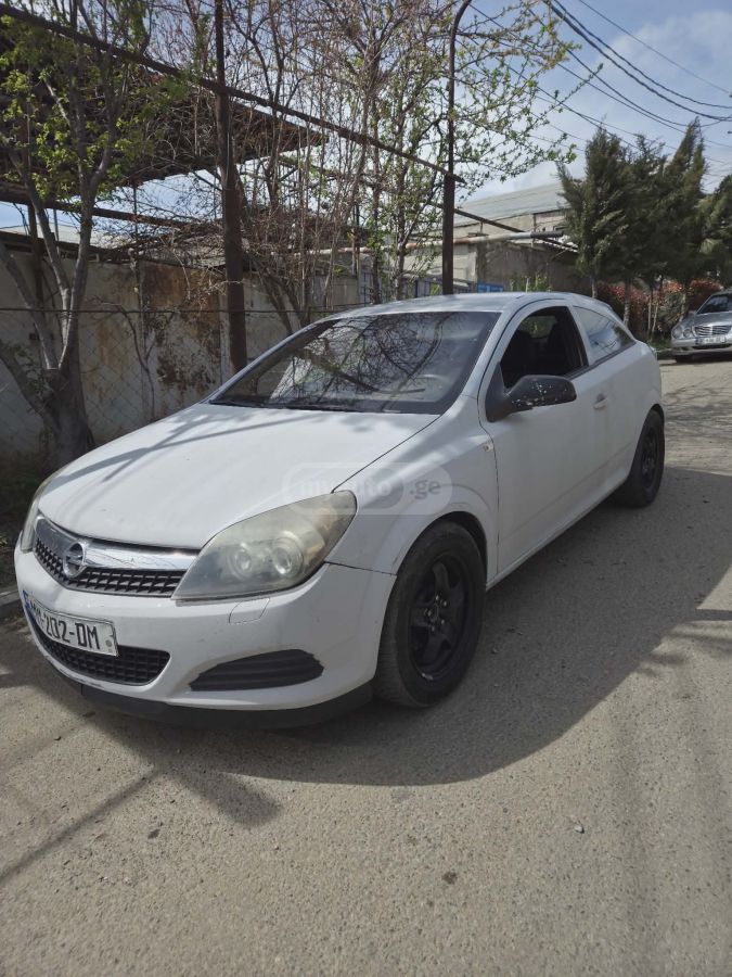 Opel Astra 2009 — photo 2