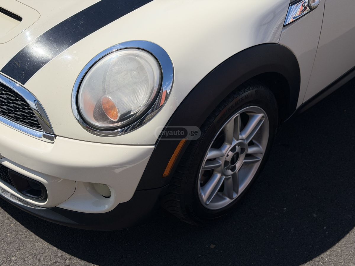 Mini Cooper 2012 — photo 2