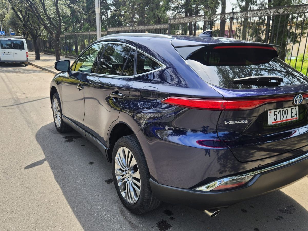 Toyota Venza 2020 — photo 2