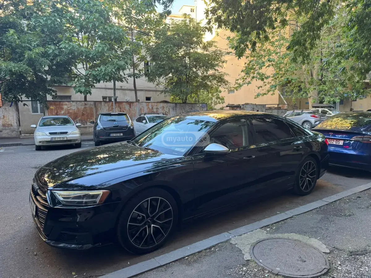 Audi A8 2020 — photo 2