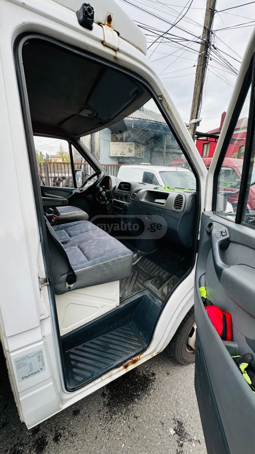 Mercedes-Benz Sprinter 2004 — photo 2