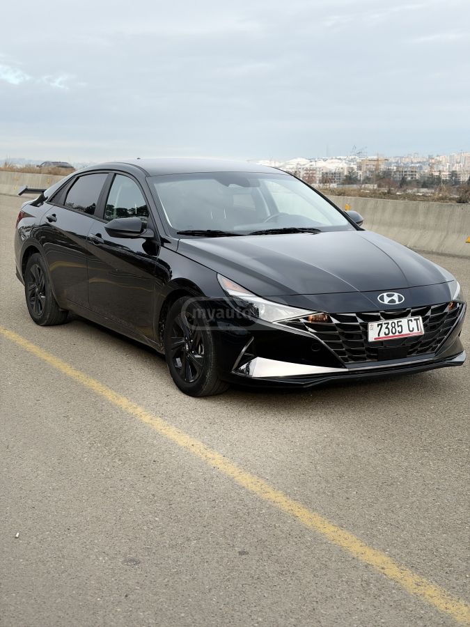 Hyundai Elantra 2022 — photo 2