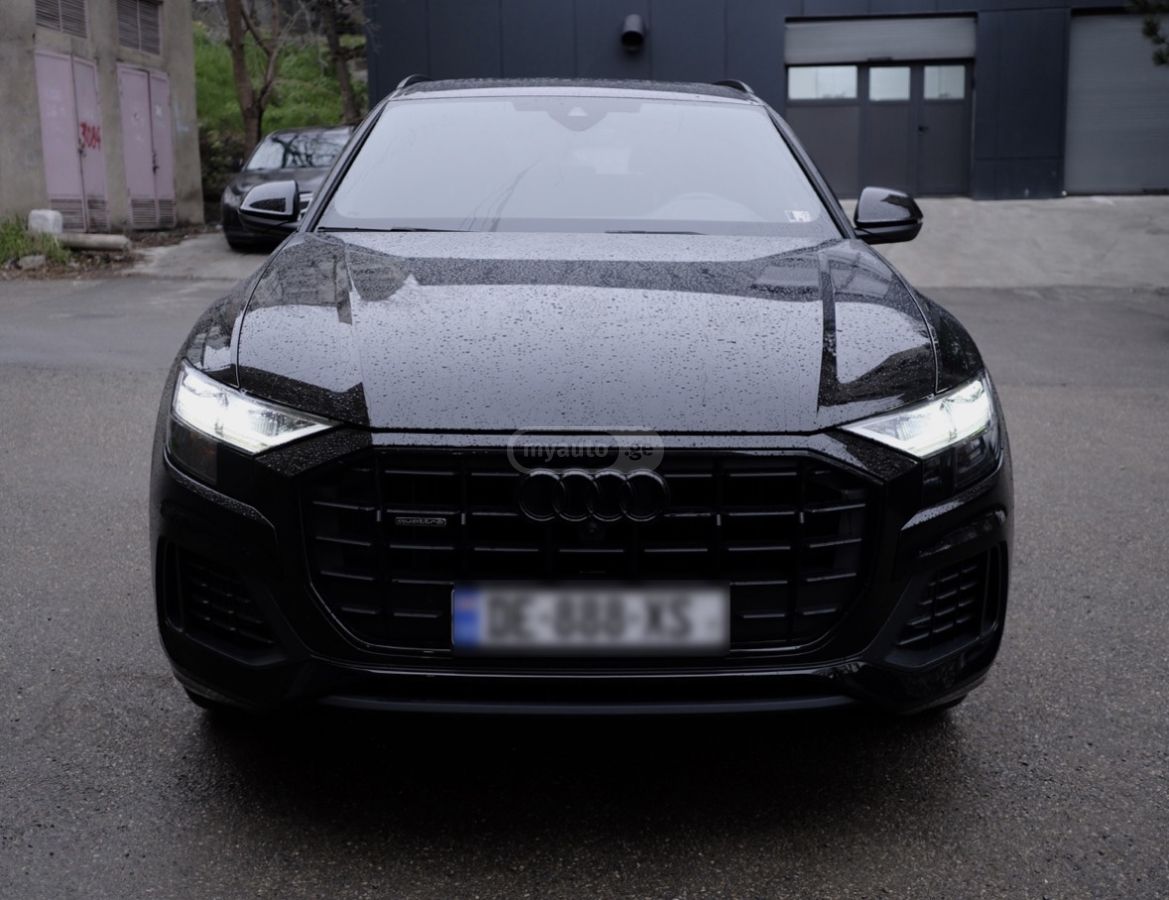 Audi Q8