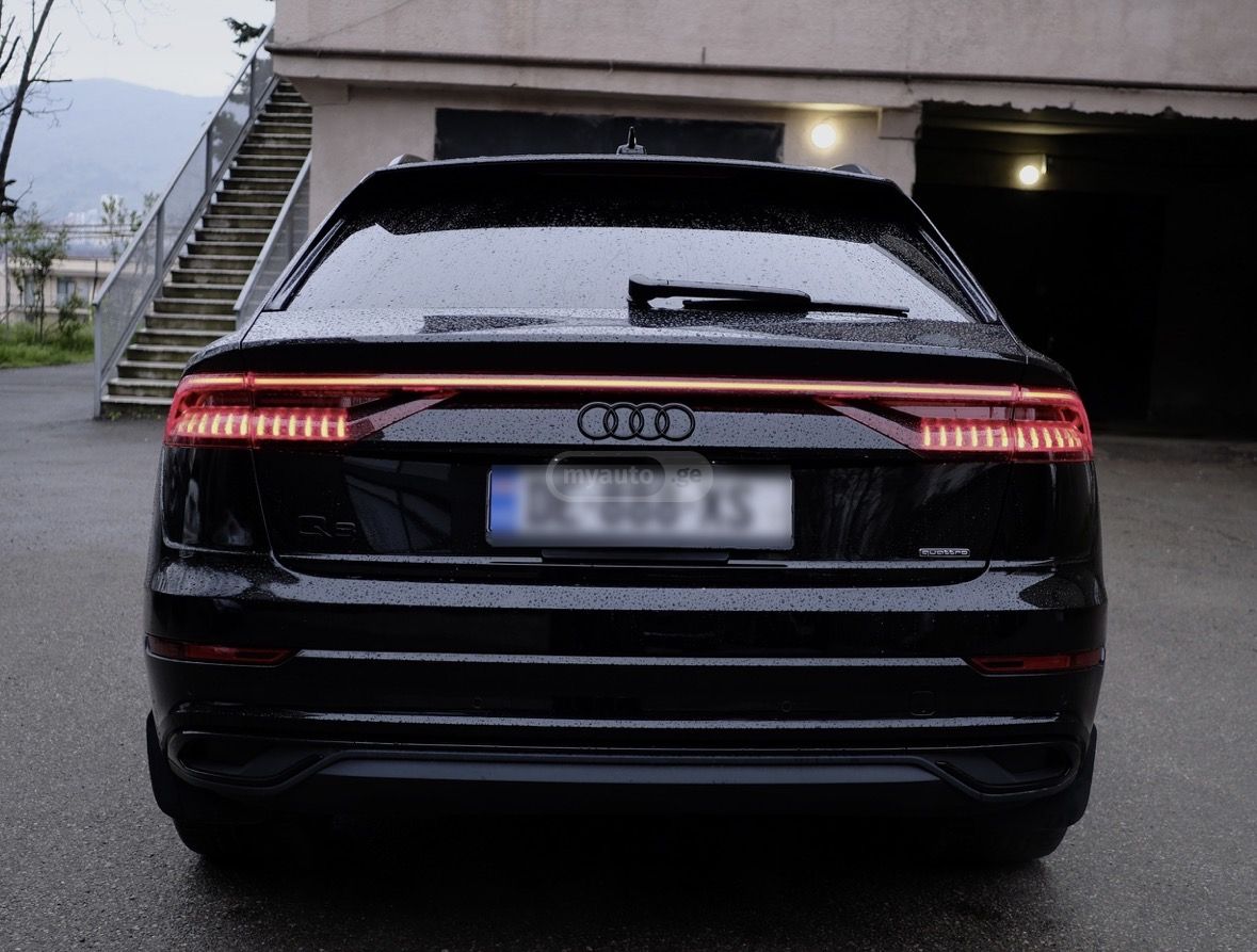 Audi Q8 2021 — photo 2