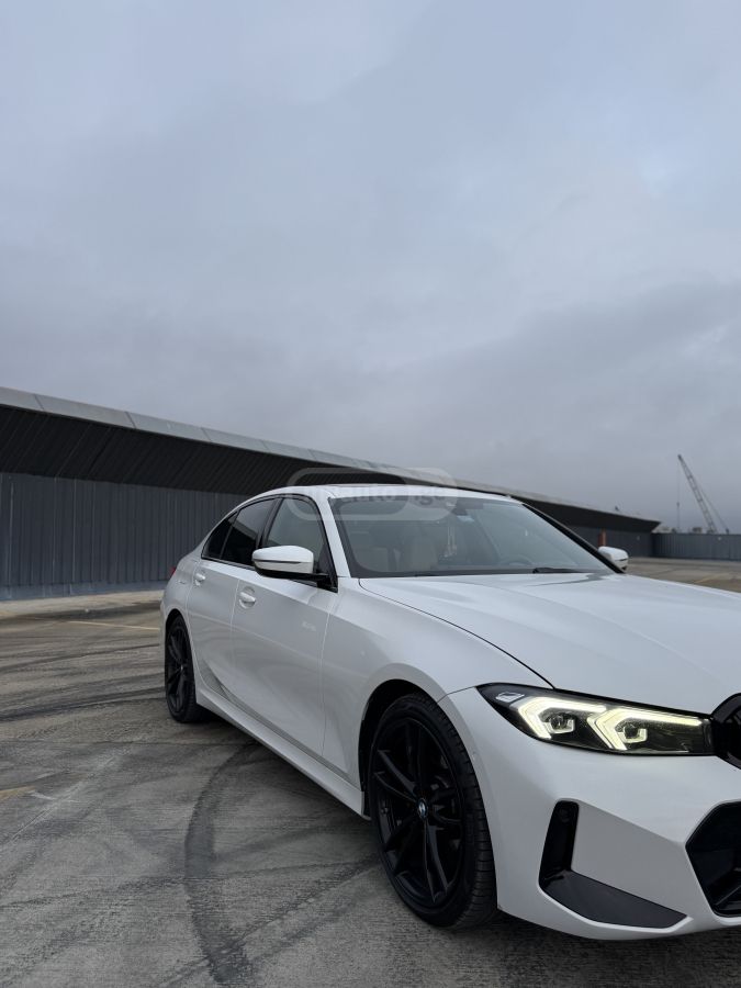 BMW 330 2022 — photo 2