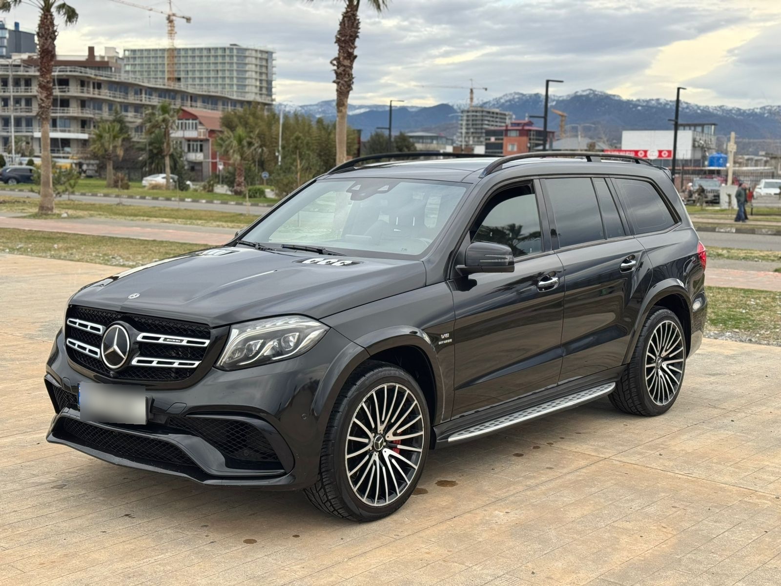 Mercedes-Benz GLS 63 AMG 2018 — photo 2