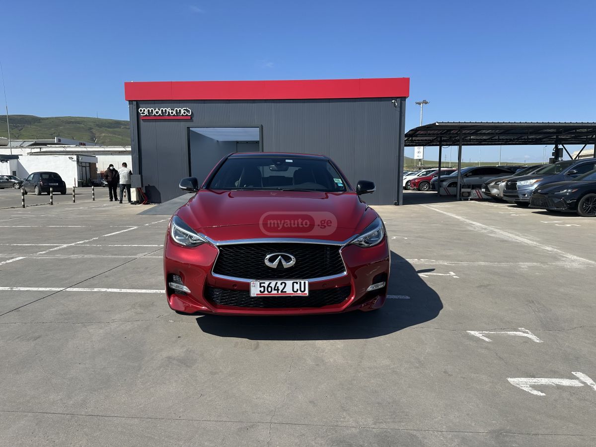 Infiniti QX 30 2017 — photo 2