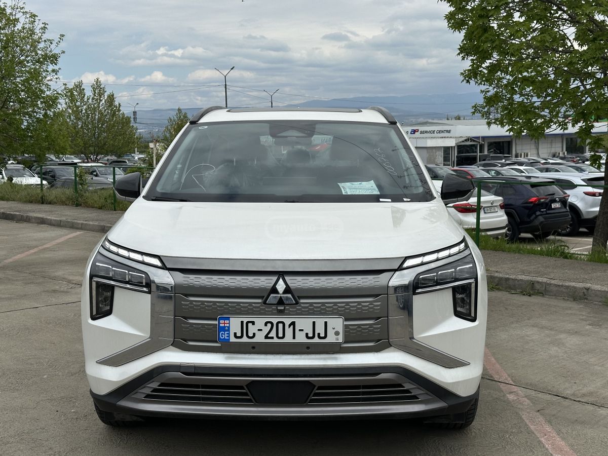 Mitsubishi Airtrek 2022 — photo 2