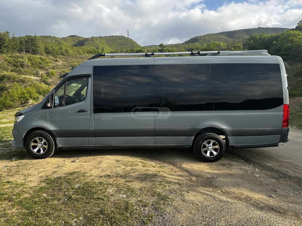 Mercedes-Benz Sprinter 2024 — photo 2