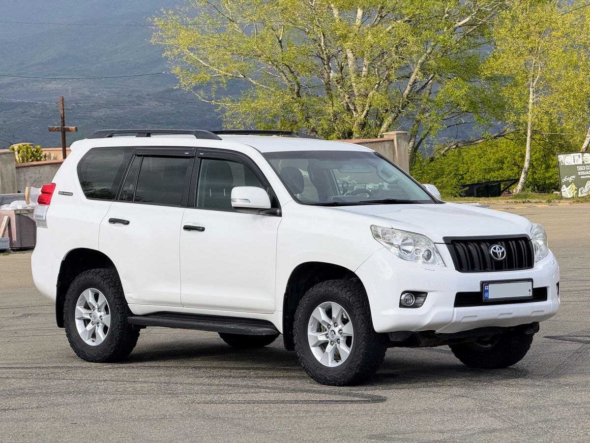 Toyota Land Cruiser Prado 2012 — photo 2