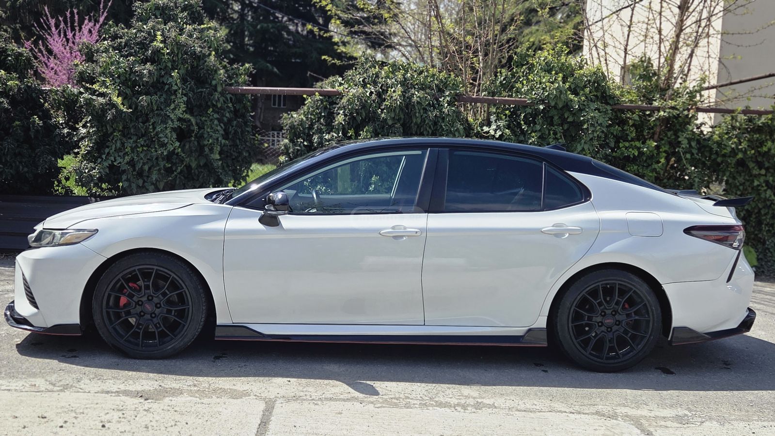 Toyota Camry 2021 — photo 2