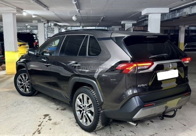 Toyota RAV4 2017 — photo 2