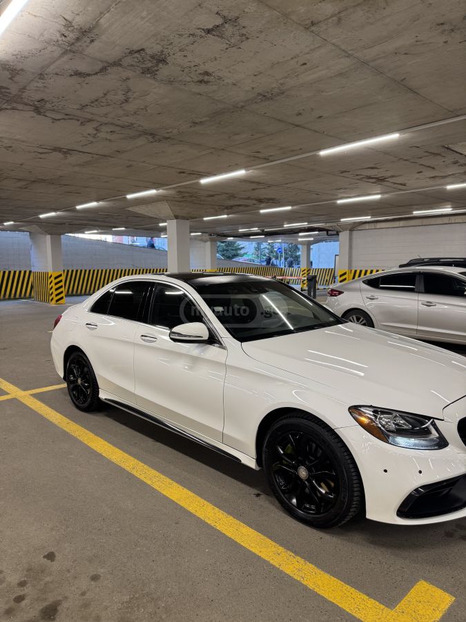 Mercedes-Benz C 300 2016 — photo 2
