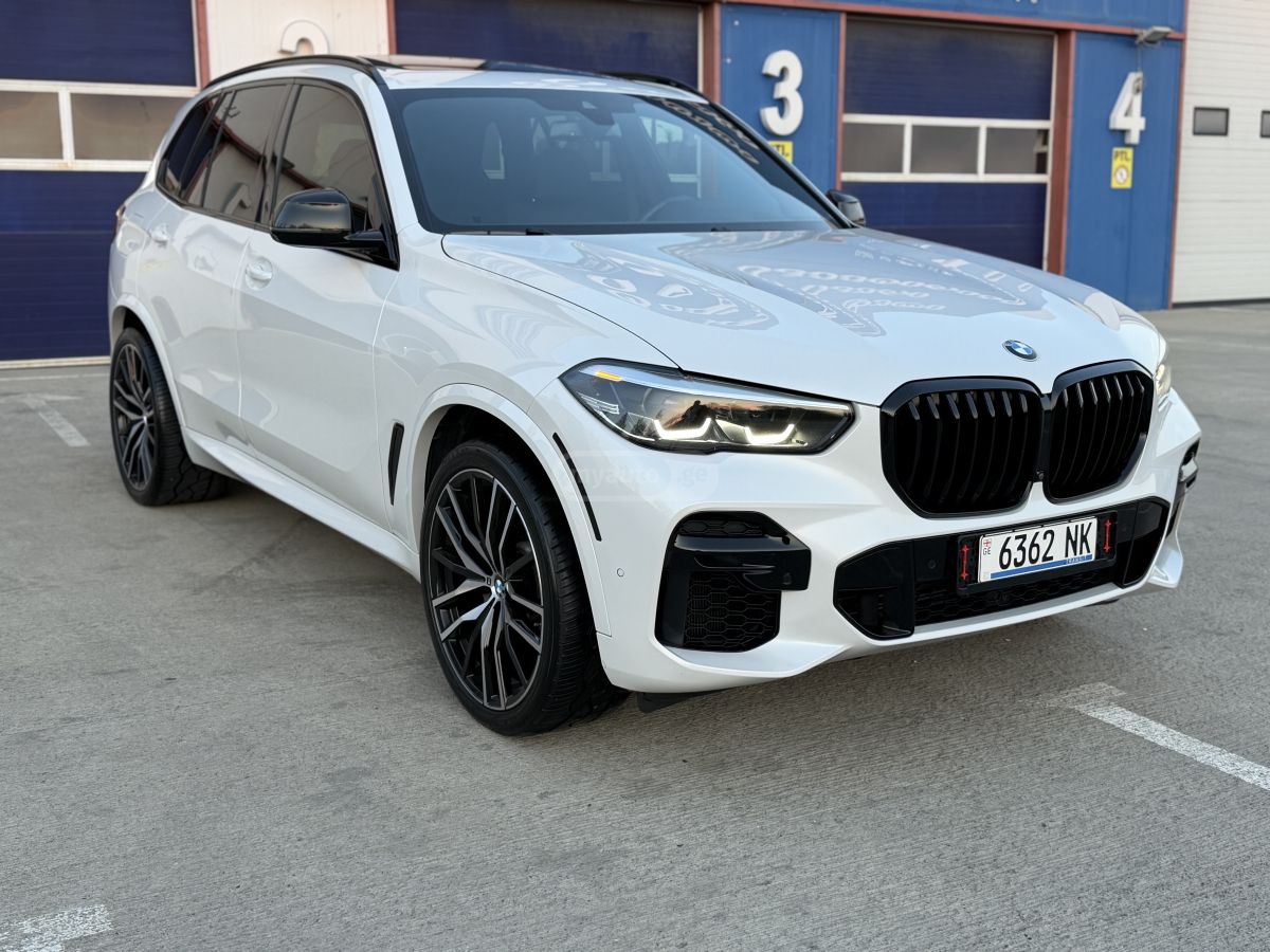 BMW X5 2022 — photo 2