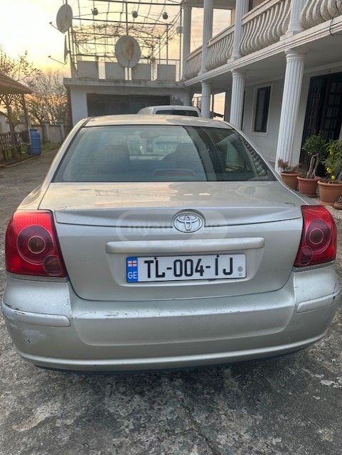 Toyota Avensis 2004 — photo 2