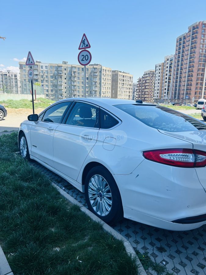 Ford Fusion 2013 — photo 2