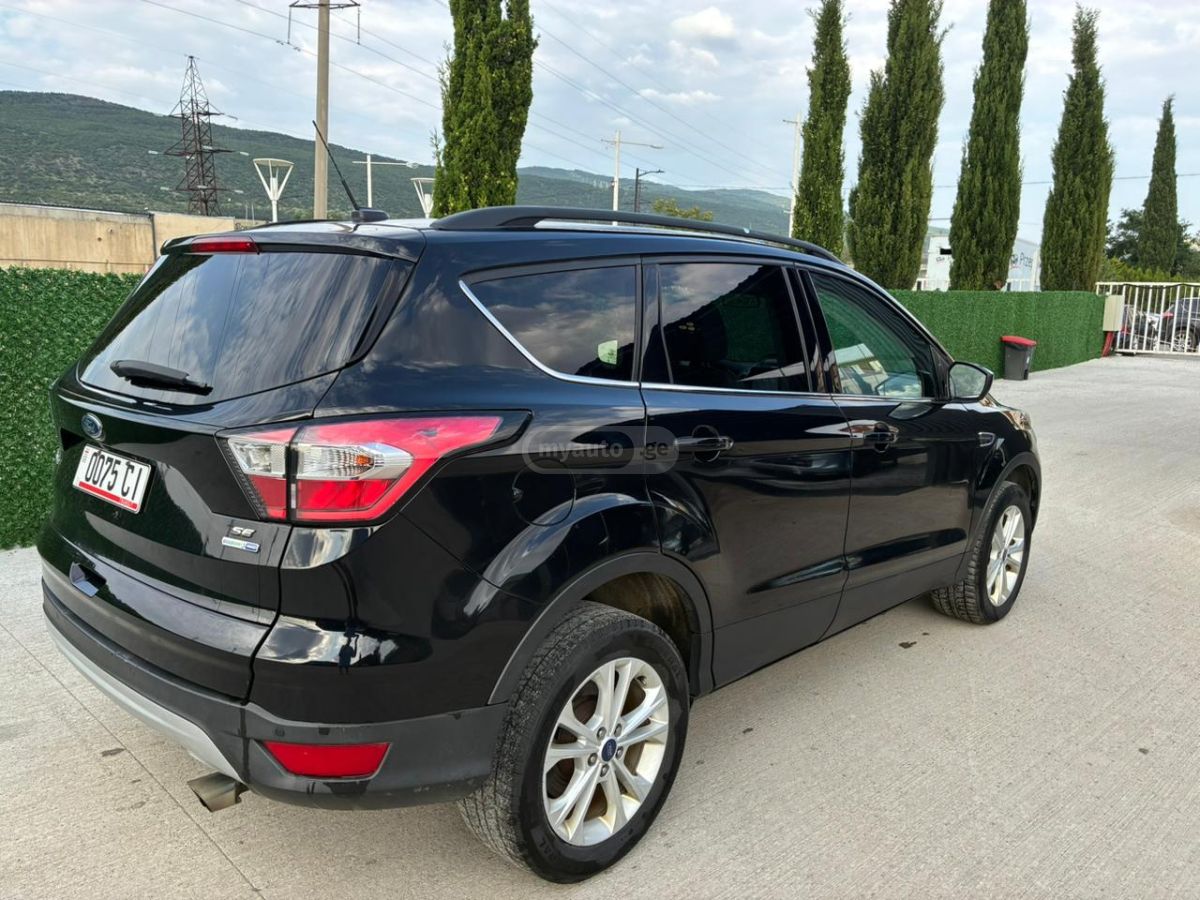 Ford Escape 2017 — photo 2