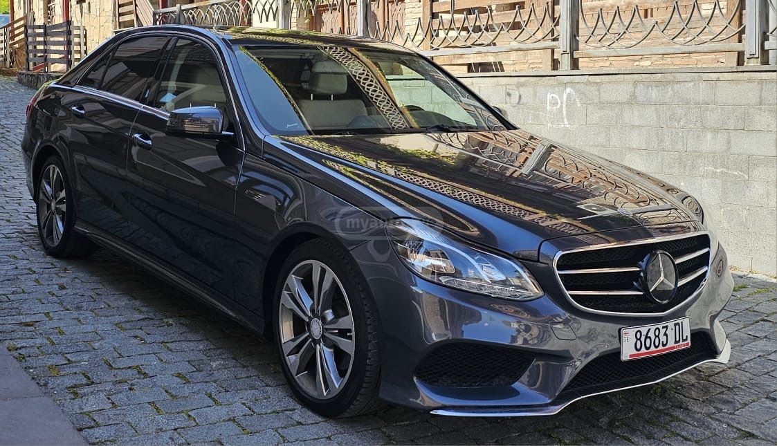 Mercedes-Benz E 350 2013 — photo 2
