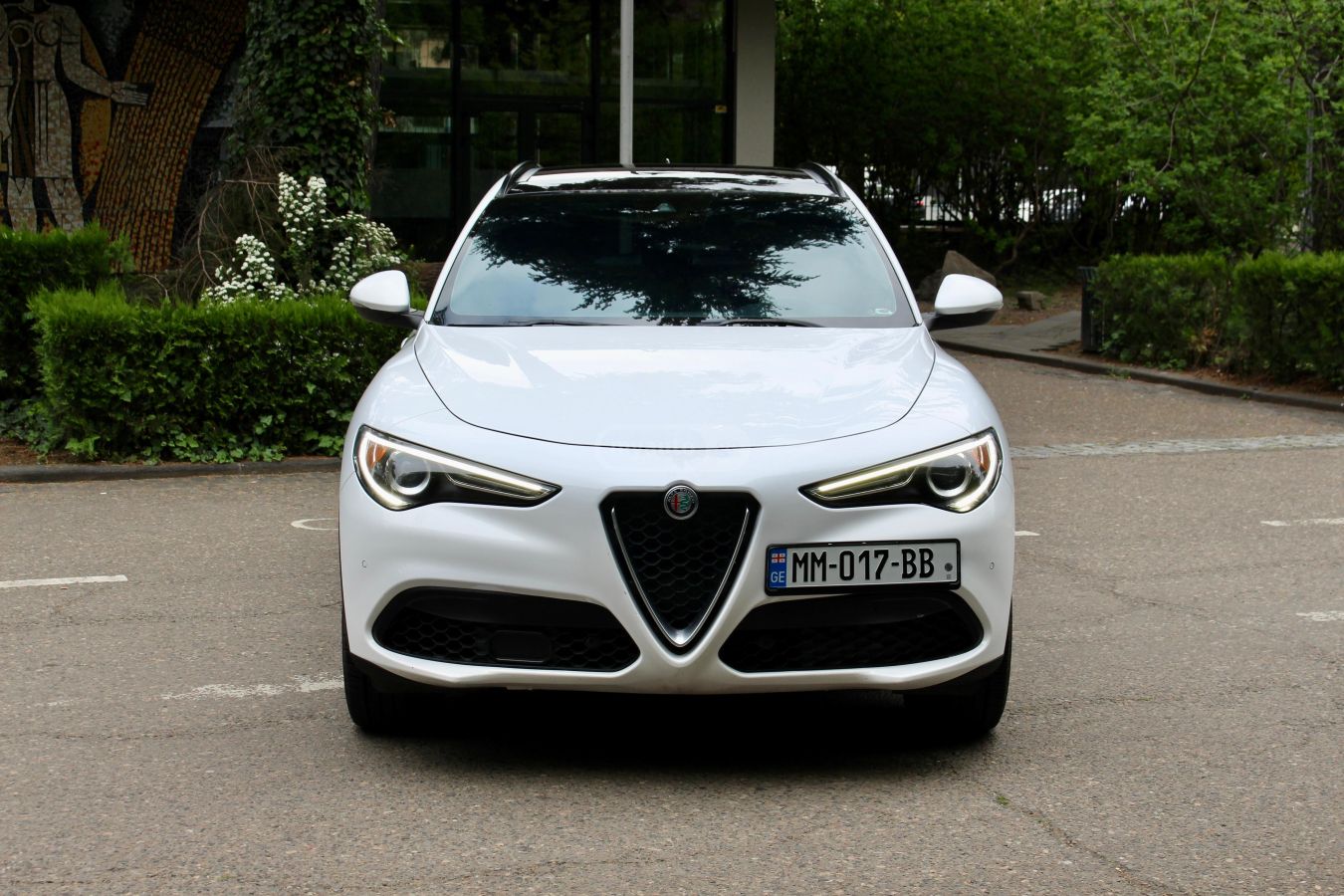 Alfa Romeo Stelvio 2017 — photo 2