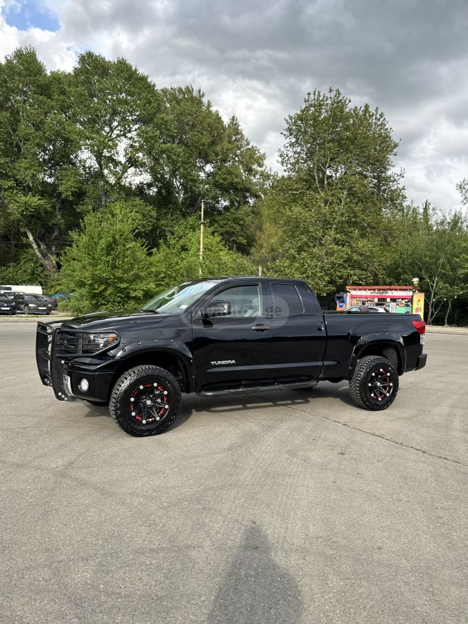 Toyota Tundra 2013 — photo 2