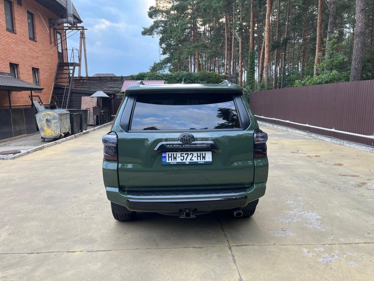 Toyota 4Runner 2022 — photo 2