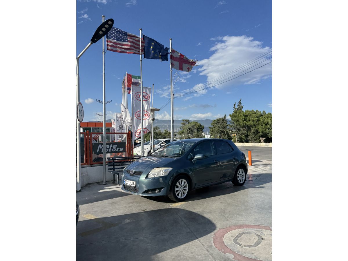 Toyota AURIS 2007 — photo 2