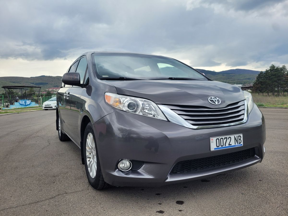 Toyota Sienna