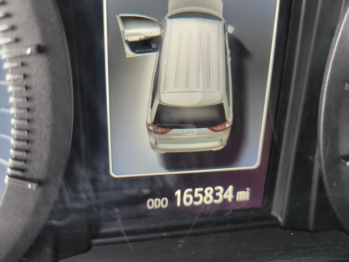 Toyota Sienna 2017 — photo 2