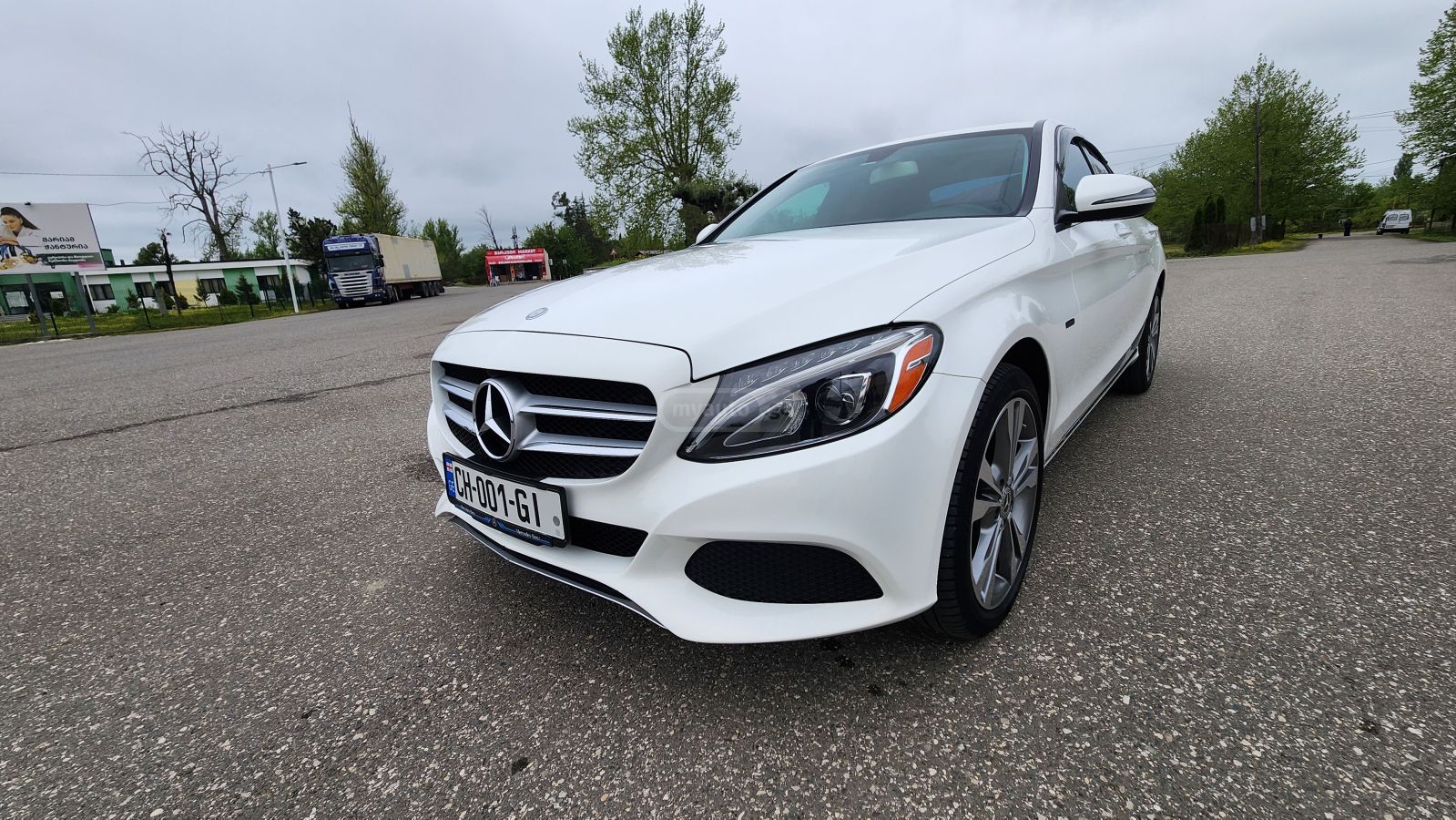 Mercedes-Benz C 350 2018 — photo 2