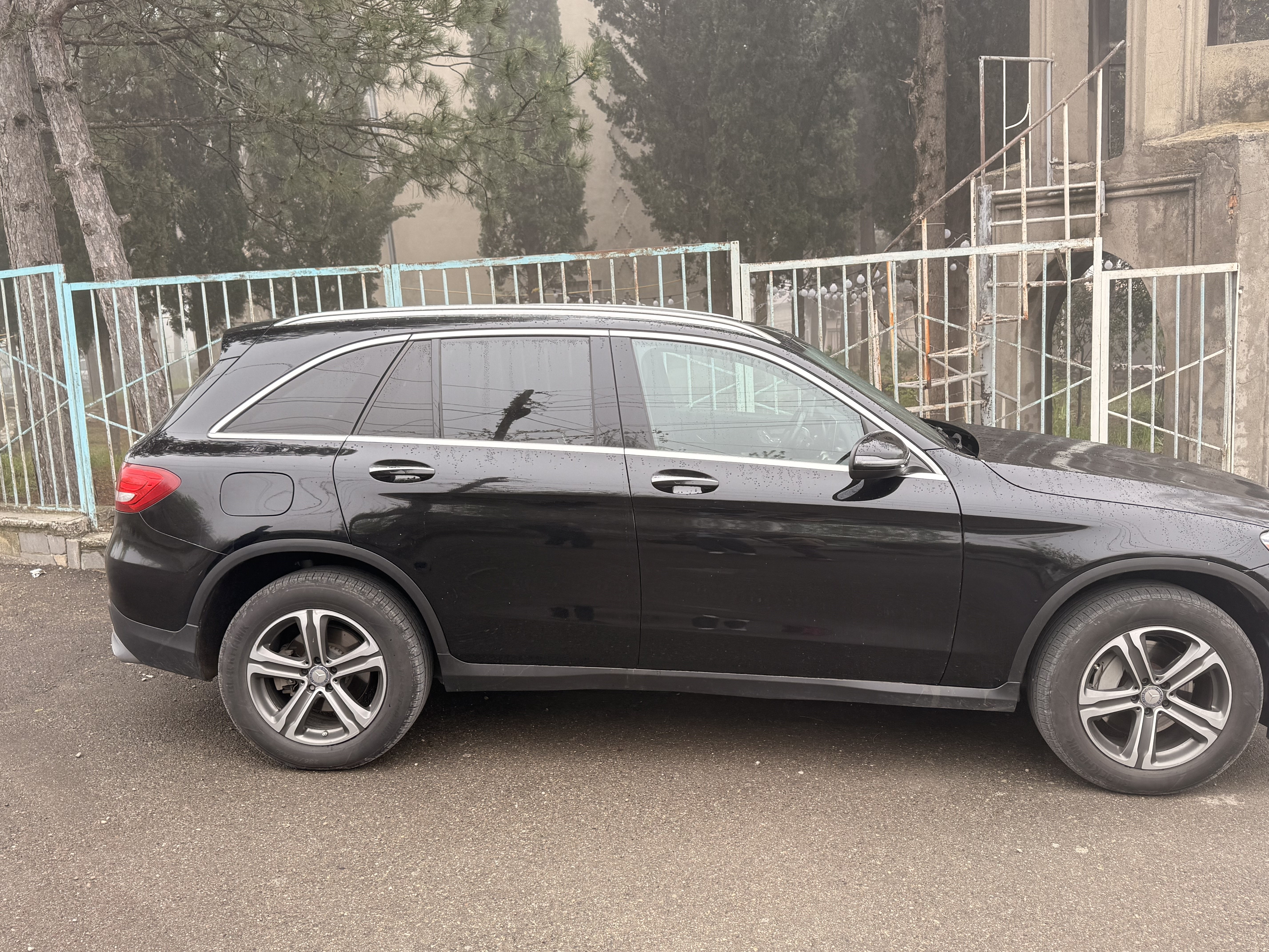 Mercedes-Benz GLC 300 2016 — photo 2