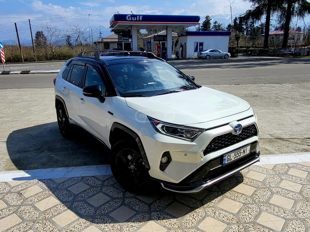 Toyota RAV 4 2020 — photo 2