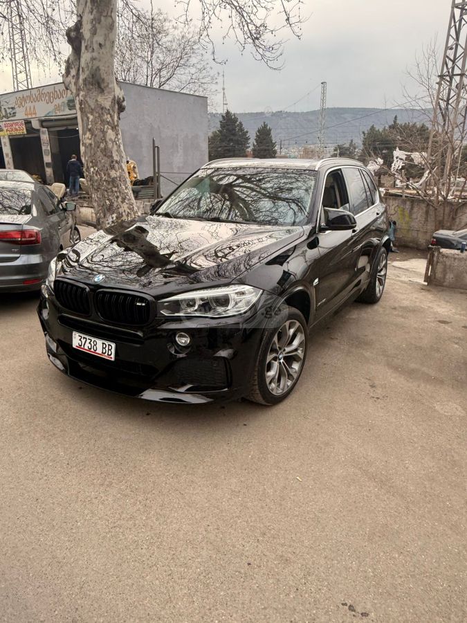 BMW X5 2015 — photo 2
