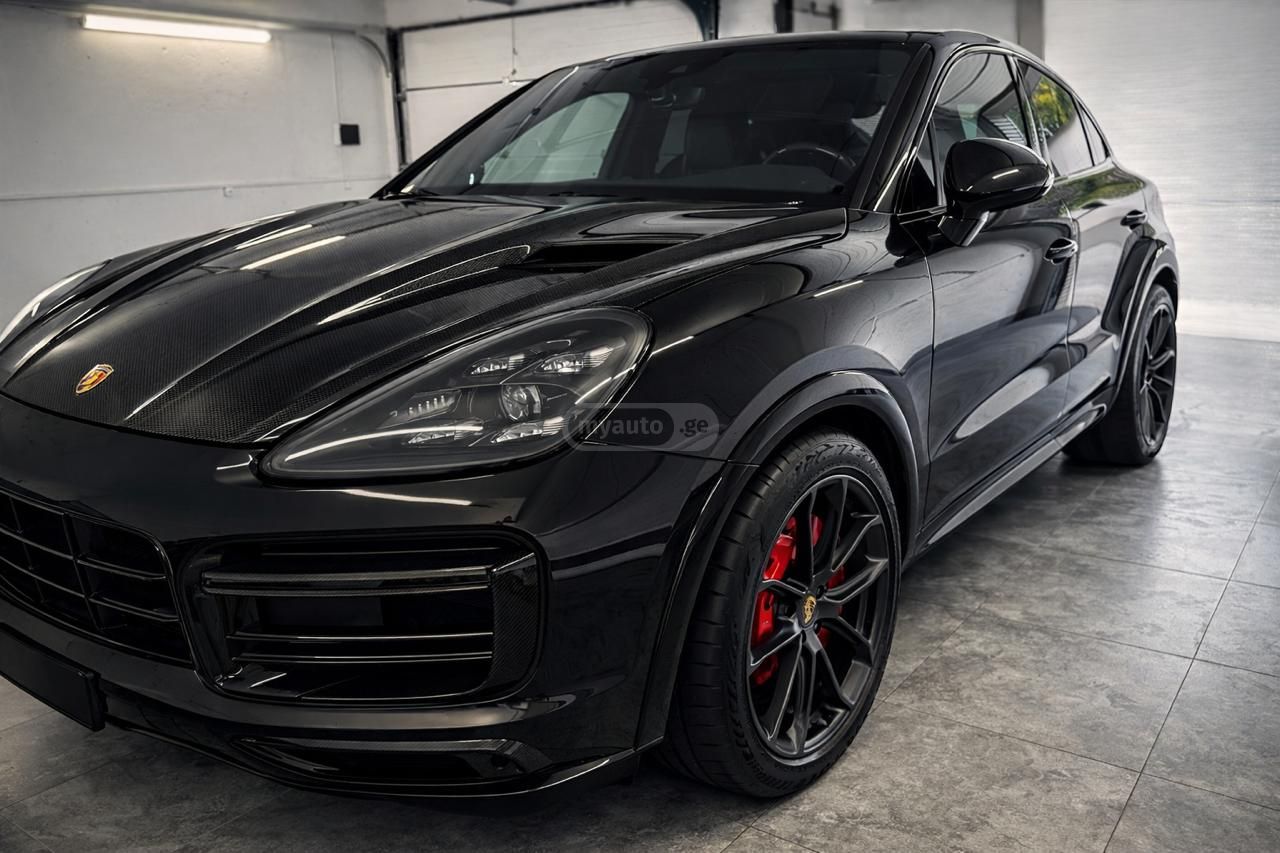Porsche Cayenne 2021 — photo 2