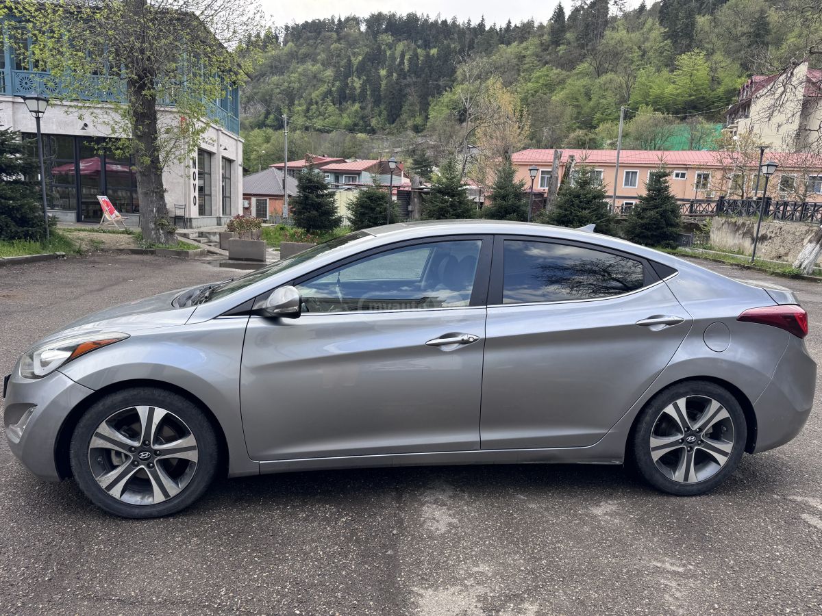 Hyundai Elantra 2014 — photo 2